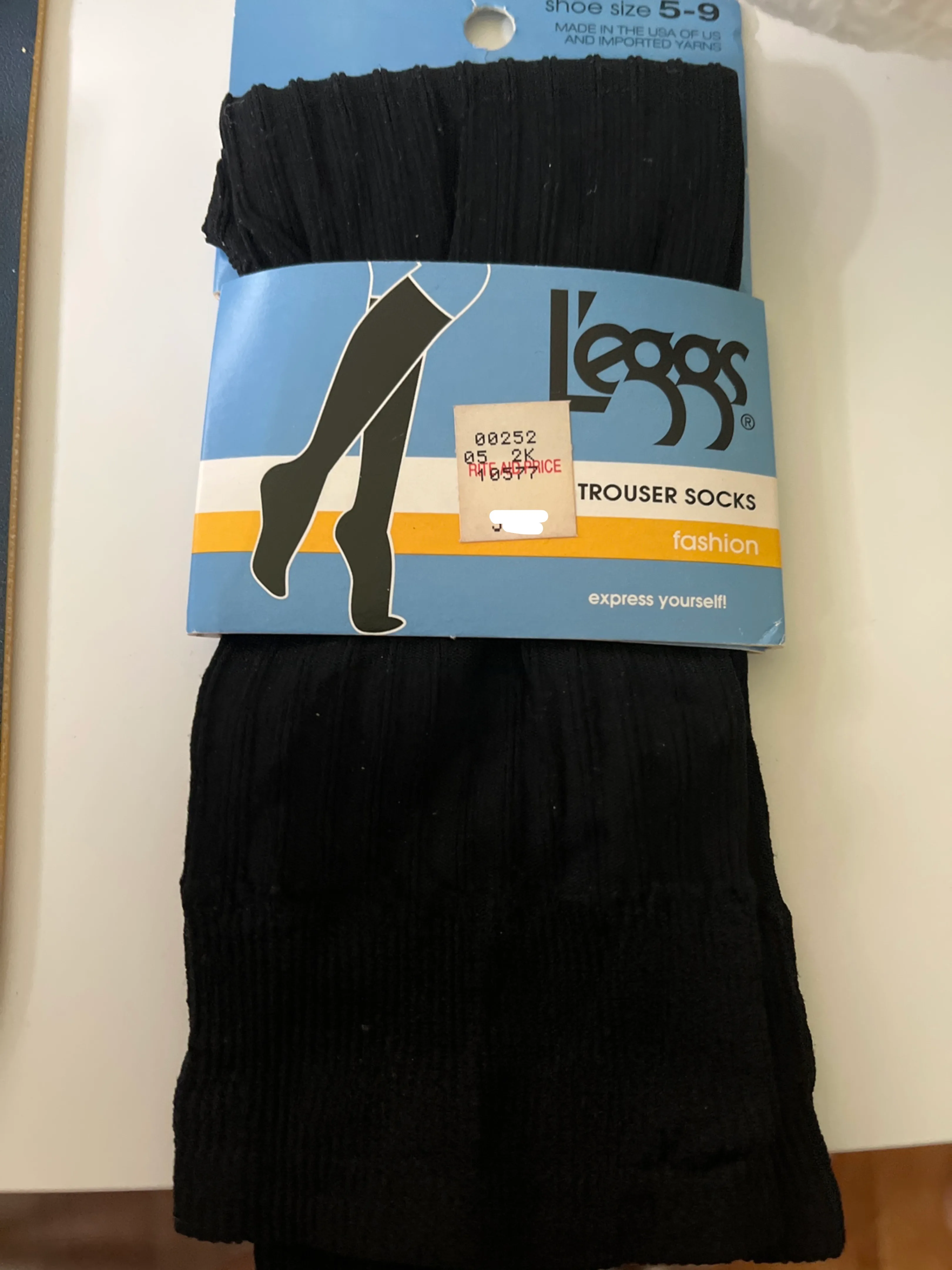 L'eggs Trouser Socks, Size 5-9 thumbnail
