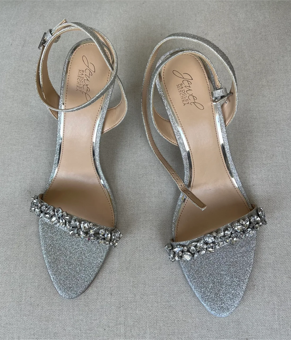 Jewel Badgley Mischka Silver Heels - New - Size 11 image indicator(6)