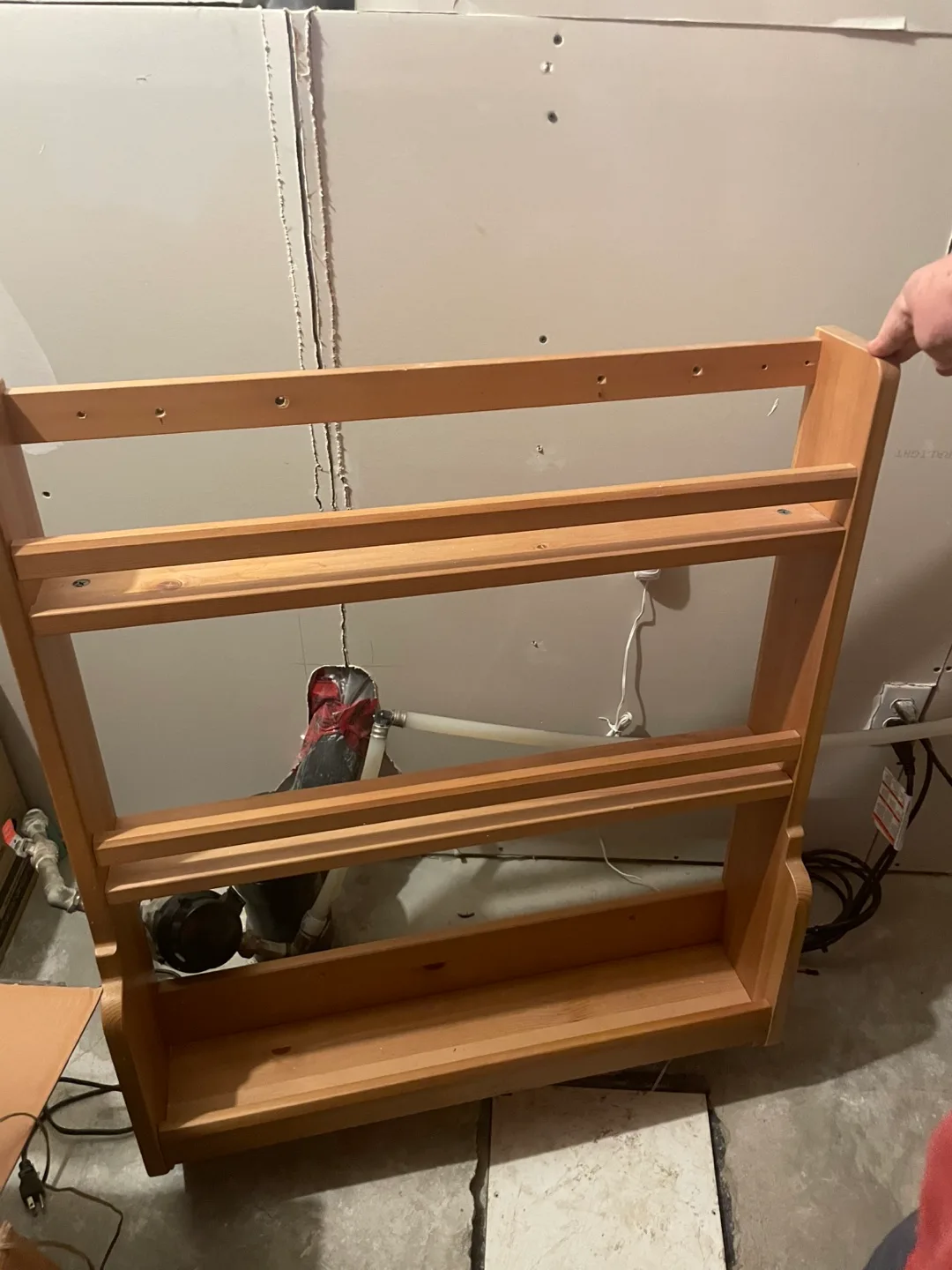 Wooden shelf thumbnail