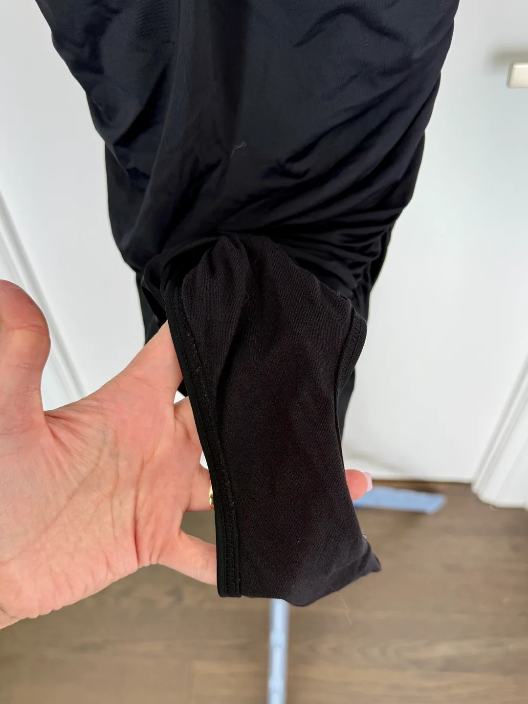 2 La Vie en Rose One-Piece Swimsuits image indicator(6)