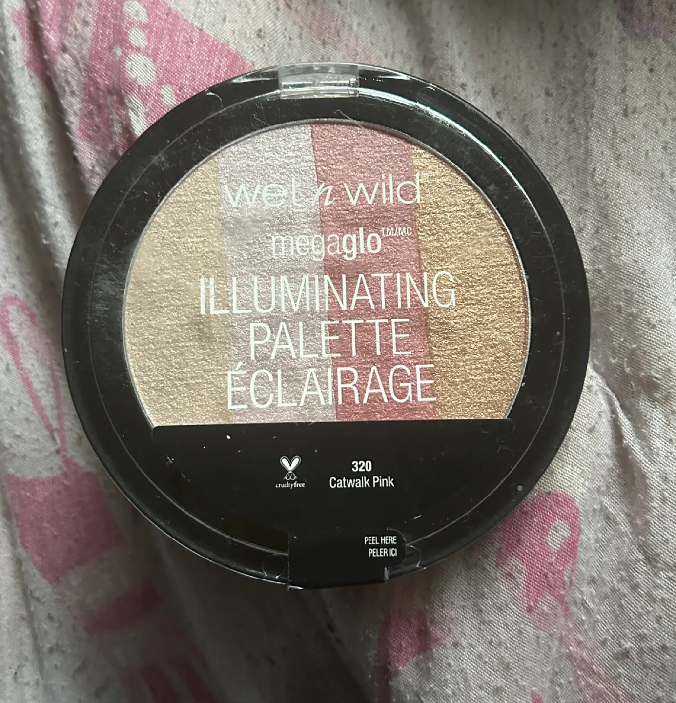 Wet n Wild MegaGlo Illuminating Palette - Catwalk Pink thumbnail