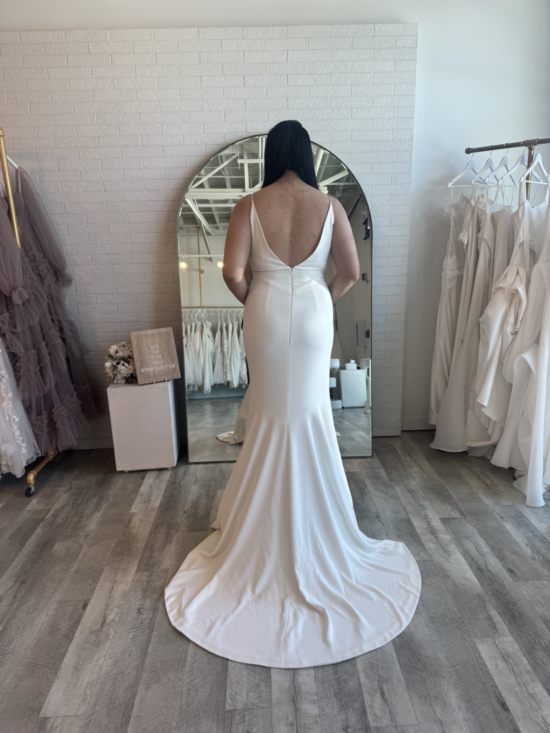 Wedding Dress (BRAND NEW WITH TAG) - photo 4