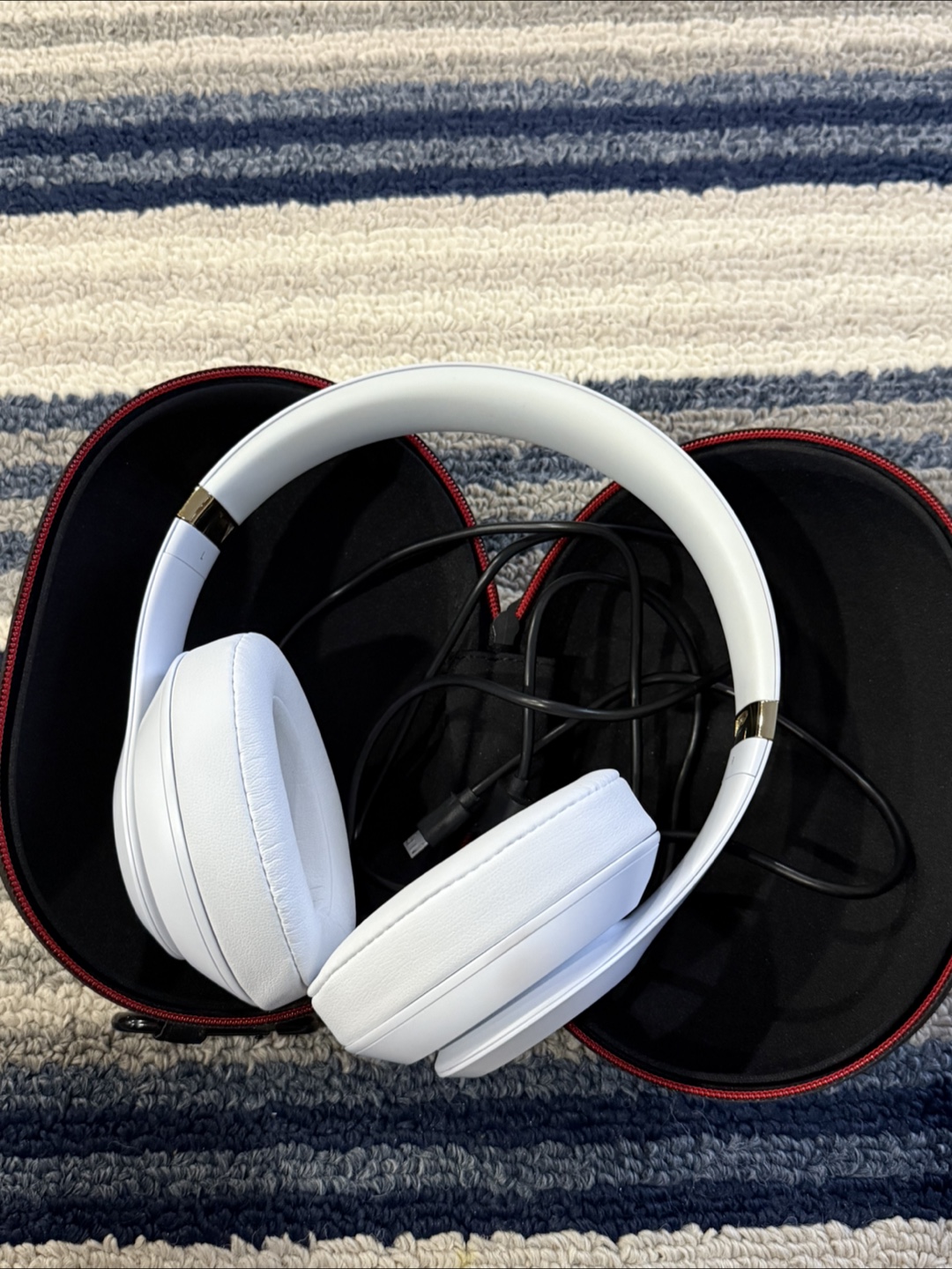 Beats Studio3 Wireless Headphones - White - photo 2