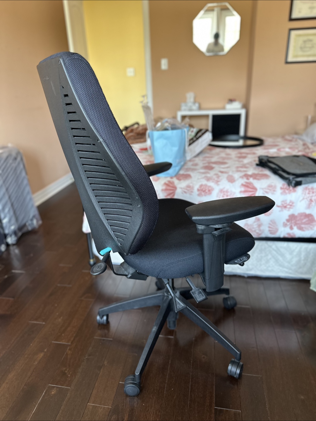 ErgoCentric Black Office Chair - photo 2
