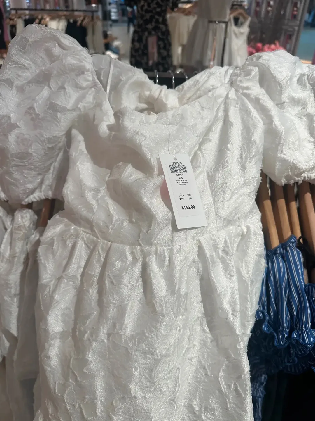 Honey Size M girl dress 60% off image indicator(4)