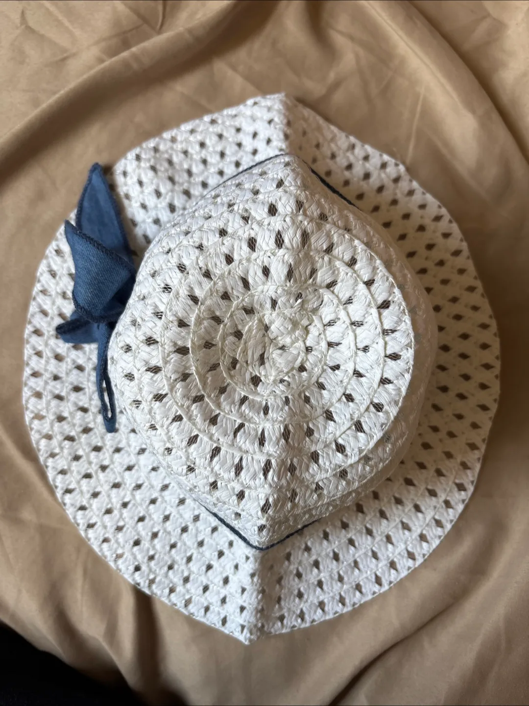 🇨🇦White Sun Hat with Blue Ribbon image indicator(2)