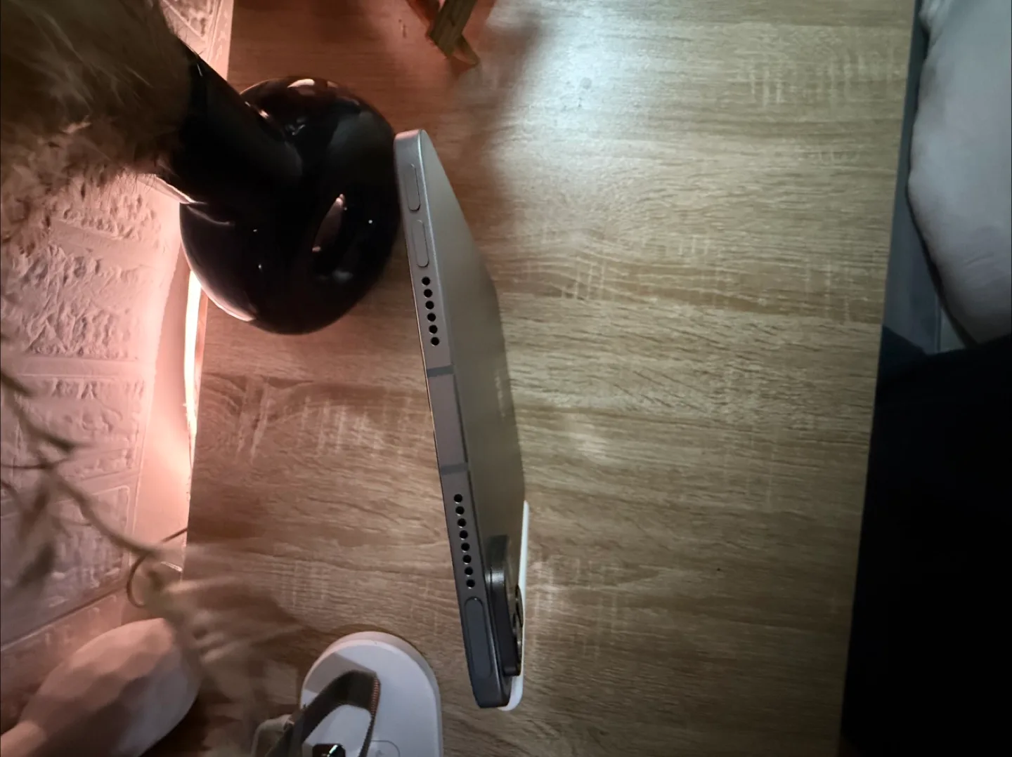 Trade iPad Mini 7th Cellular Pro Graphite  with Magic Keyboard image indicator(10)