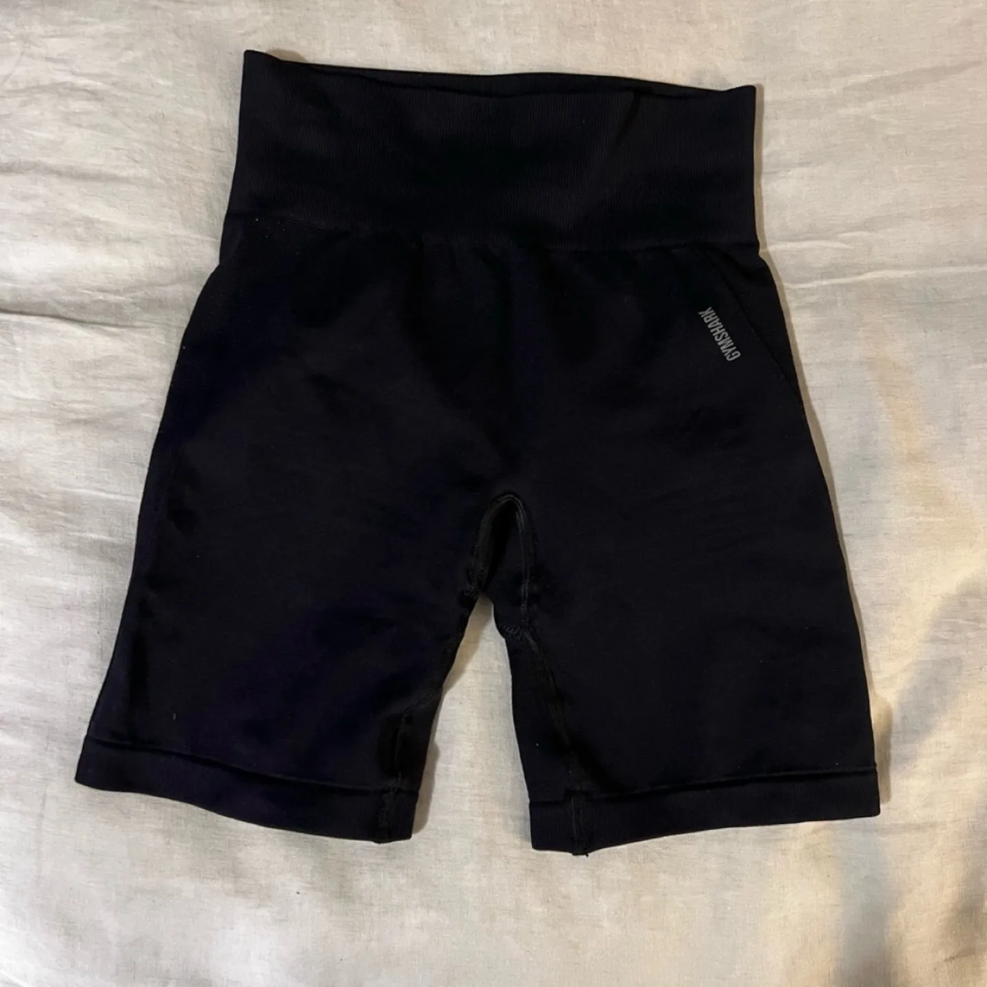Gymshark bike shorts - XS image indicator(2)