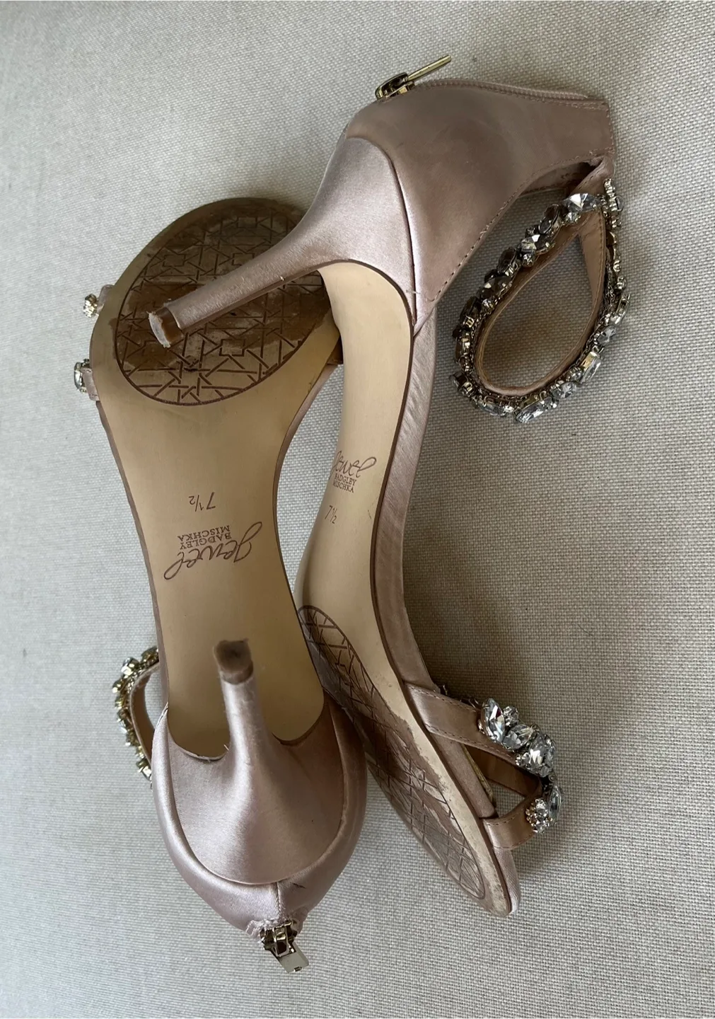 Jewel Badgley Mischka Heels Size 7.5 image indicator(6)