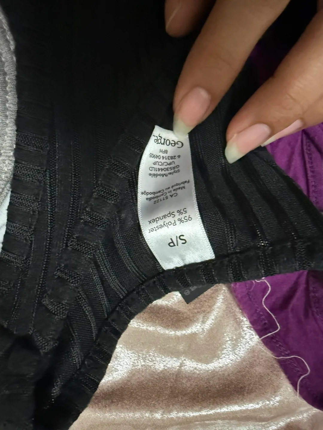 A8. Bundle of women clothing image indicator(5)