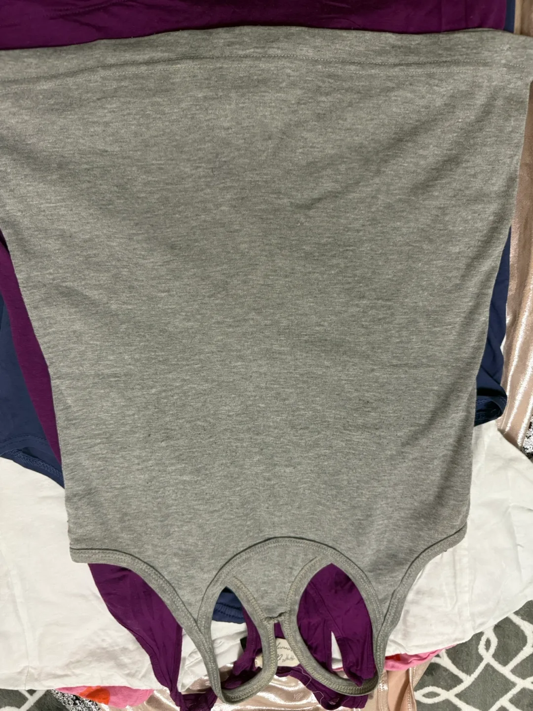 A8. Bundle of women clothing image indicator(6)