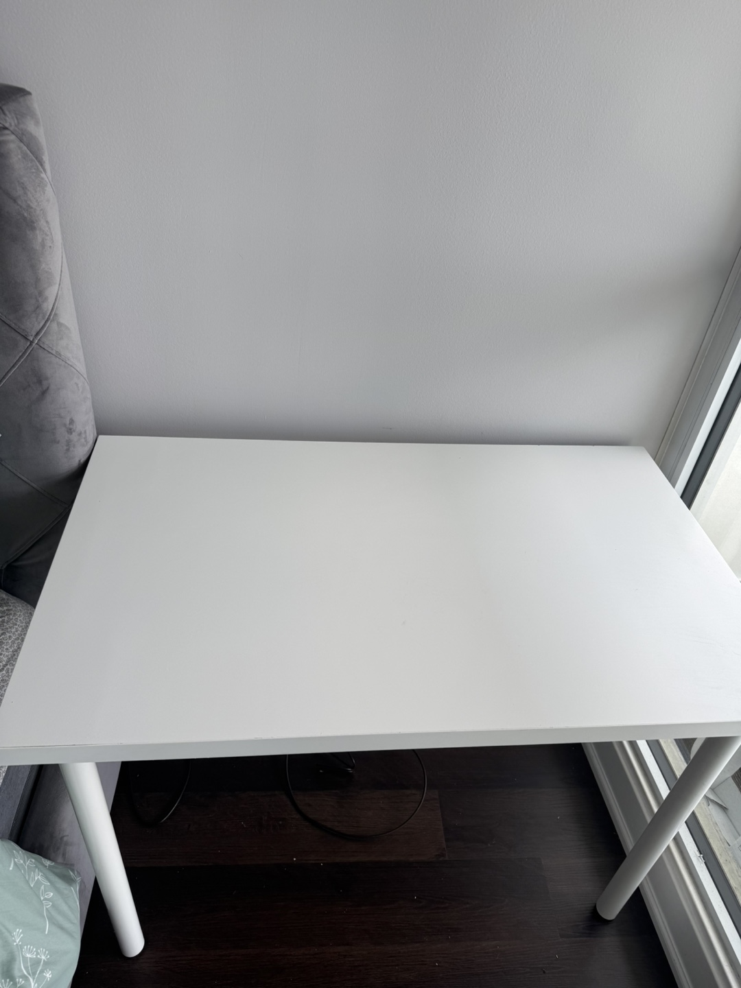 Ikea White Desk (99x58cm)