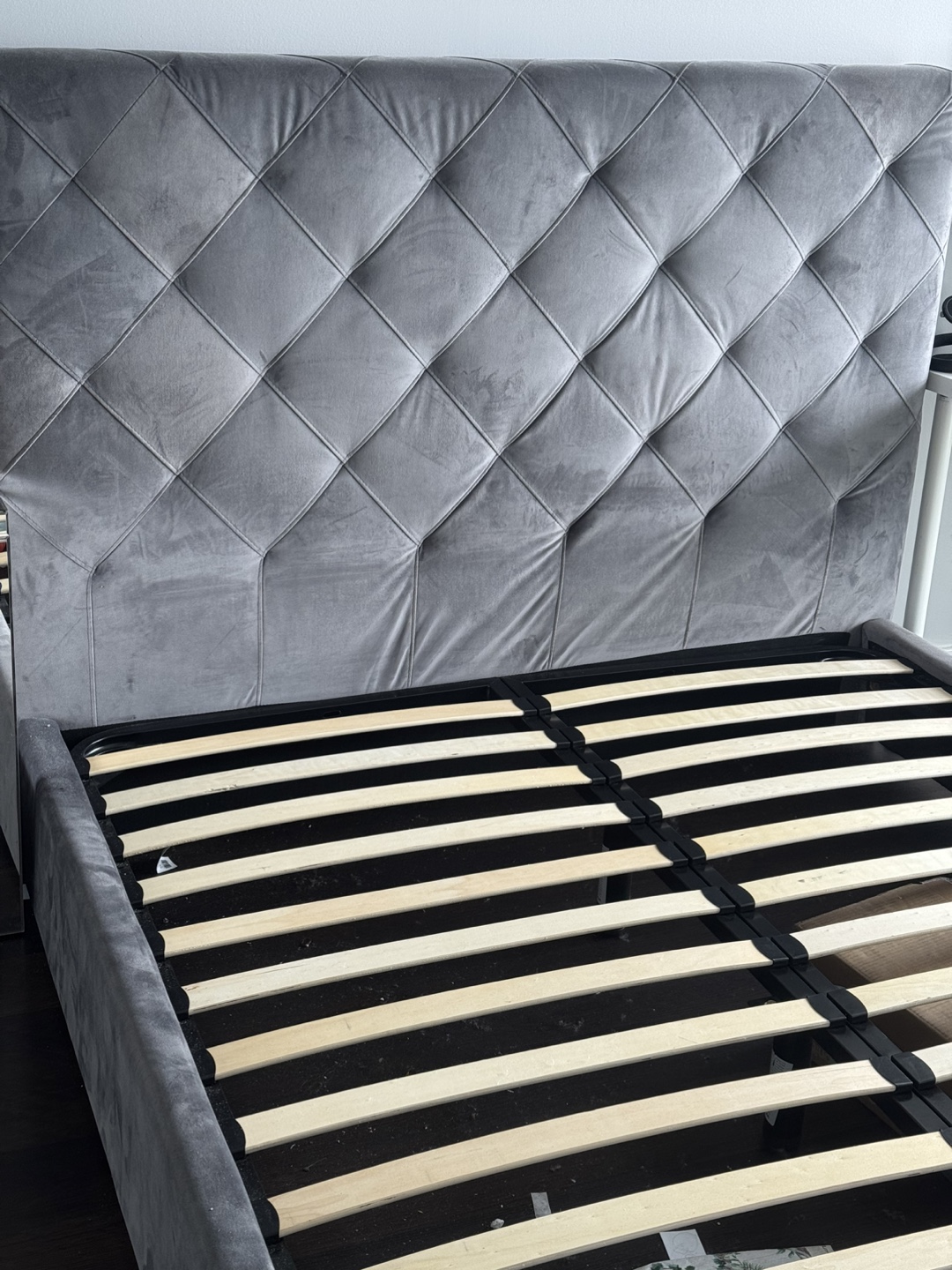 Structube Grey 10 inch queen size Mattress - photo 2