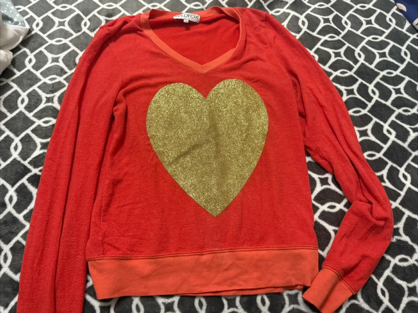 S03. Bundle Sweaters/sweatshirt with free 2 beanie hats image indicator(5)