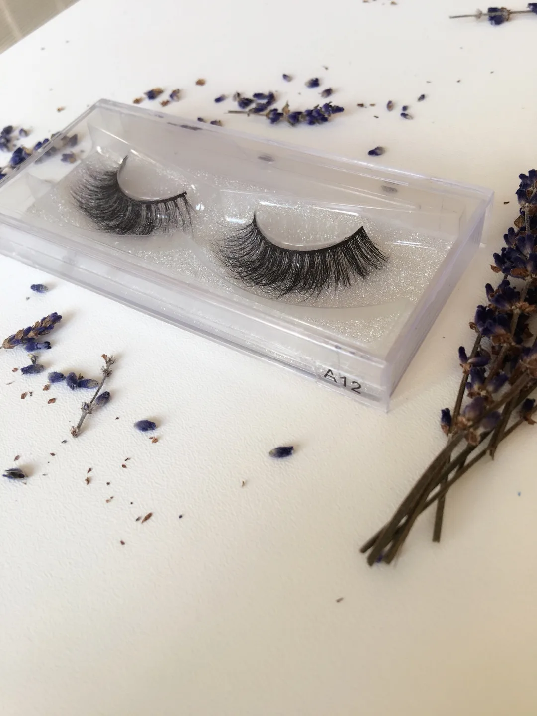 False Eyelashes image indicator(5)