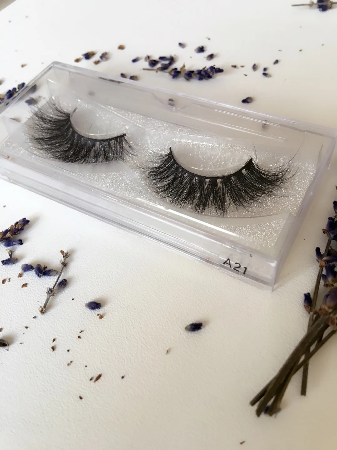 False Eyelashes image indicator(4)
