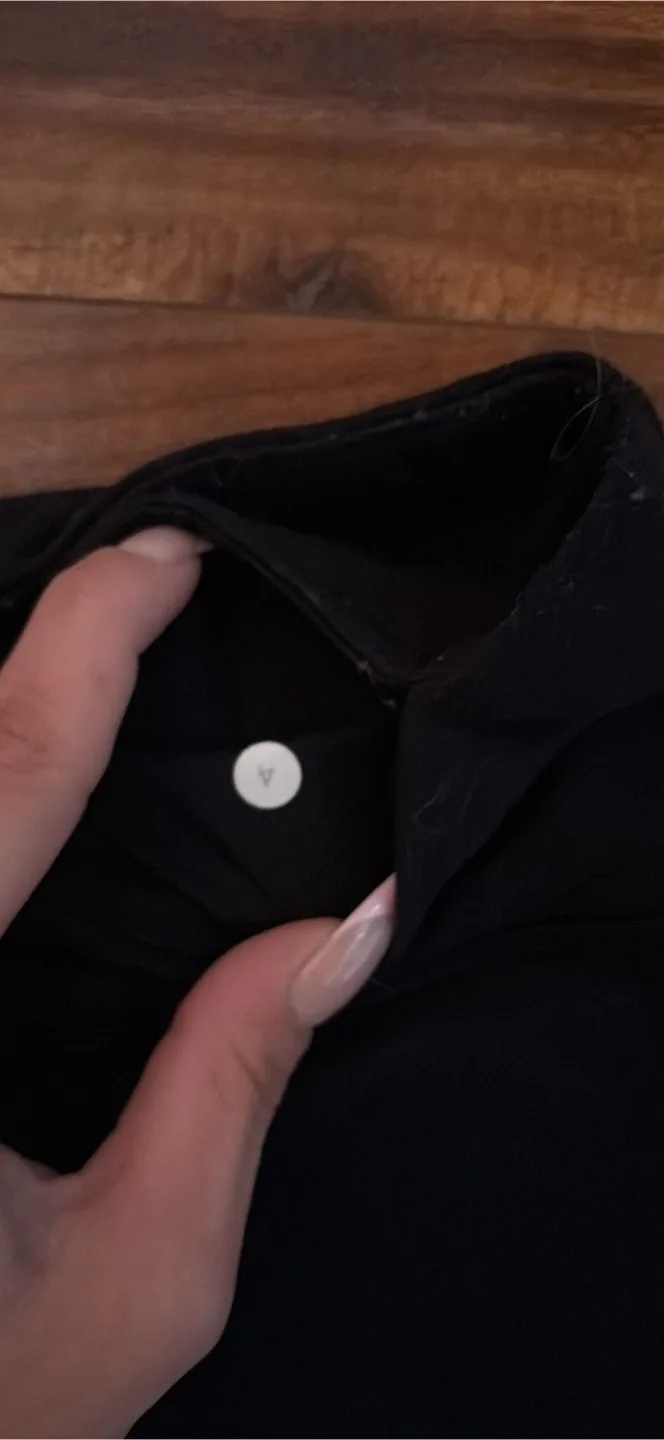 Lululemon Black Leggings - Size 4 thumbnail