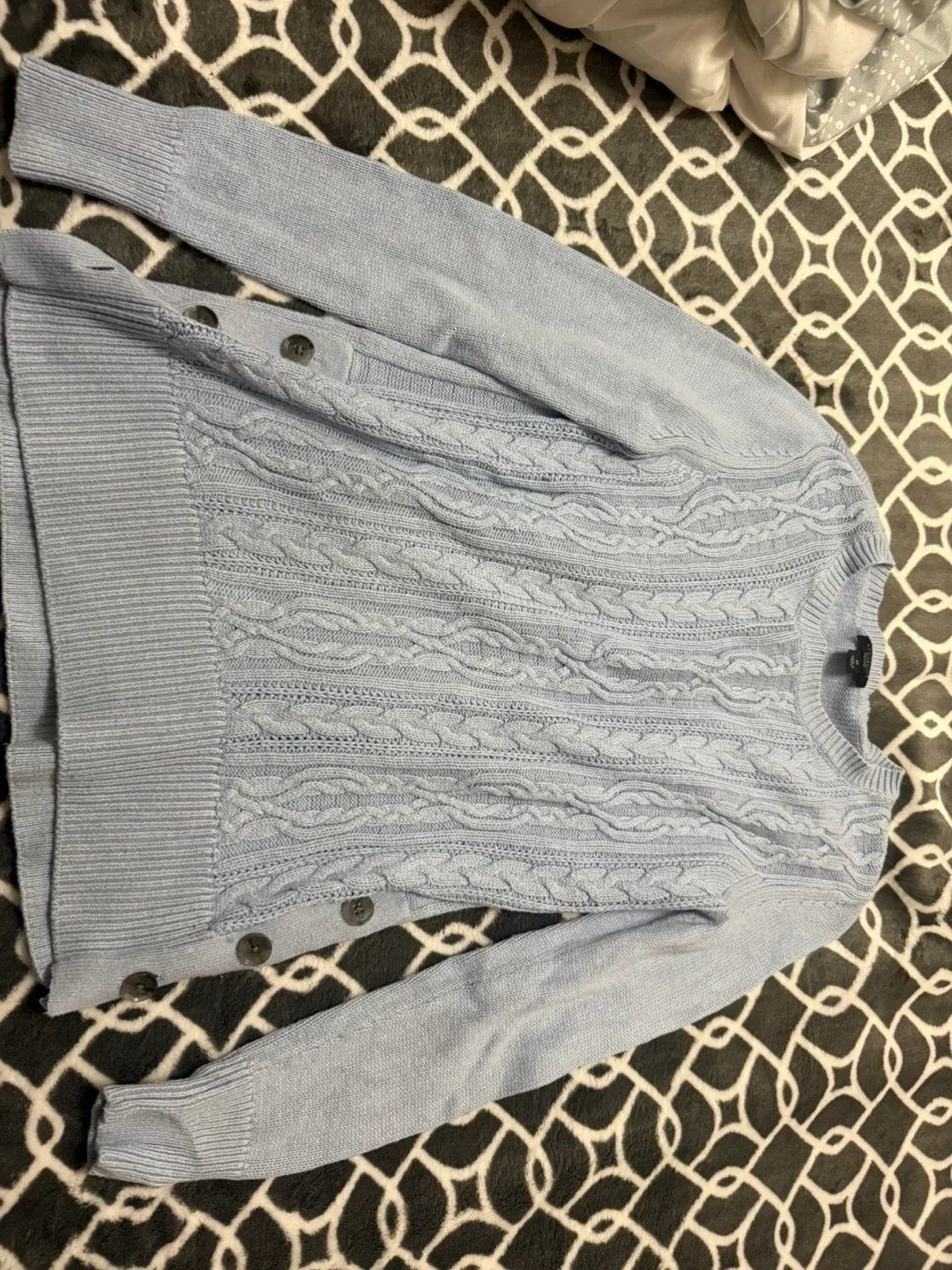 SK2. 2 pcs Sweater thumbnail