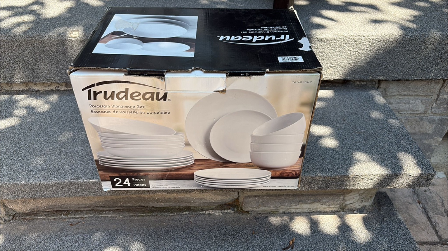 Trudeau 24-Piece Porcelain Dinnerware Set- Move out sale