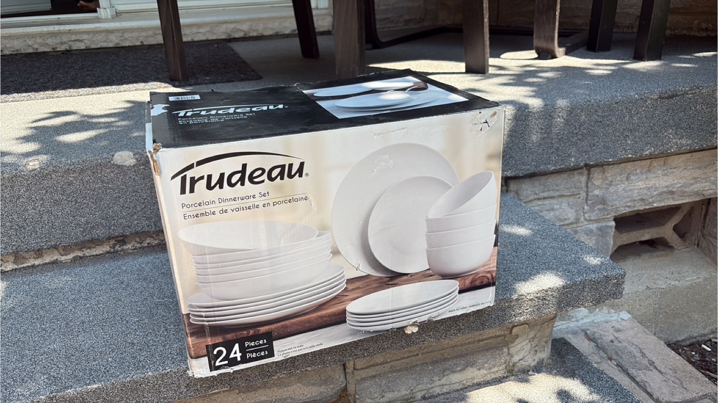 Trudeau 24-Piece Porcelain Dinnerware Set- Move out sale - photo 2