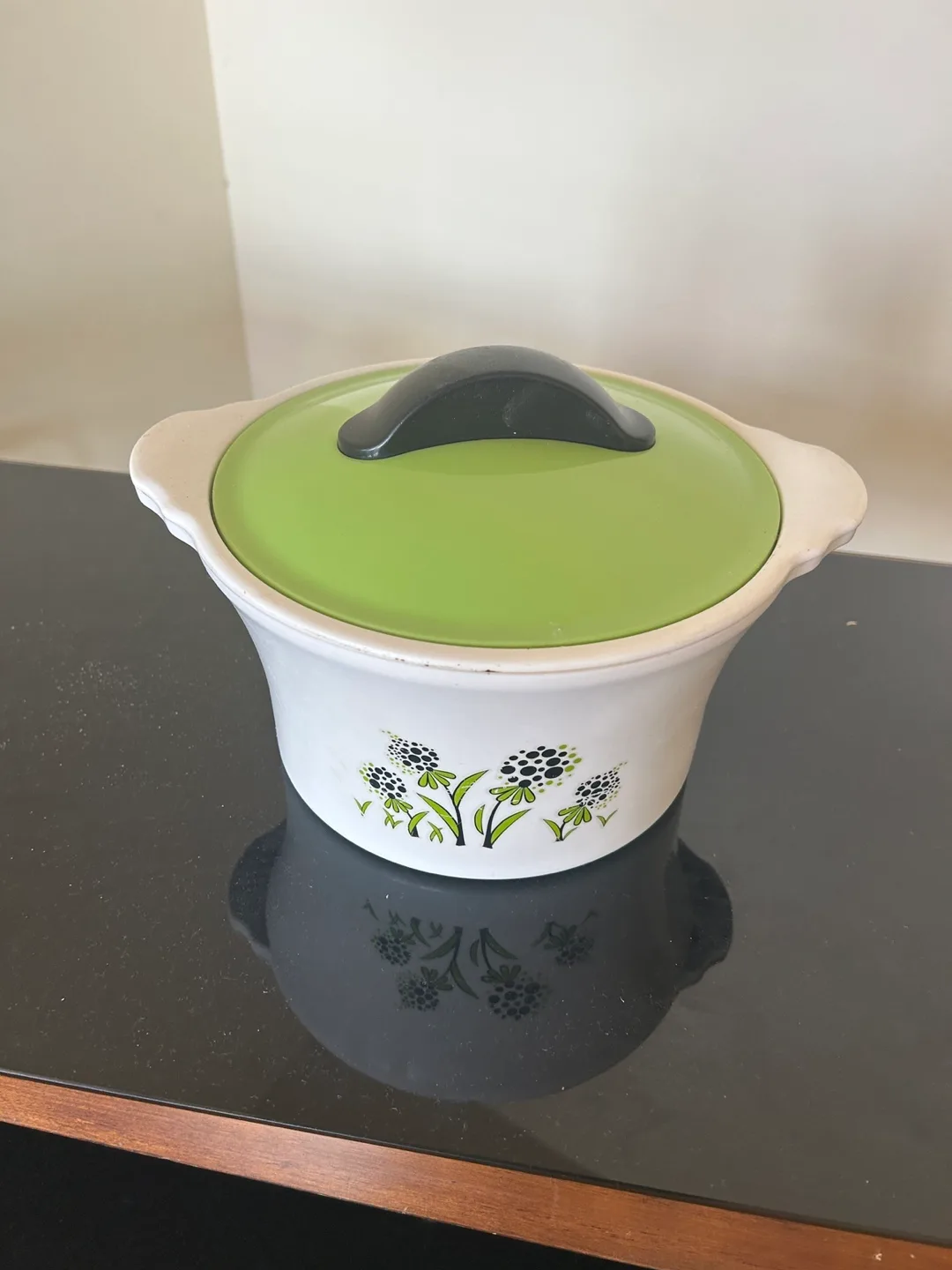 Vintage Casserole Dish thumbnail