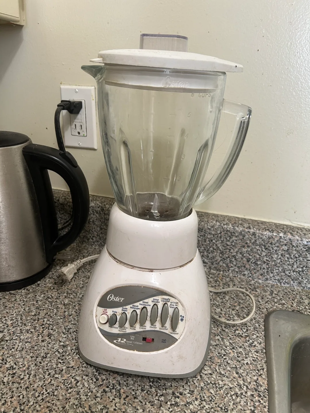 Oster 12-Speed Blender thumbnail