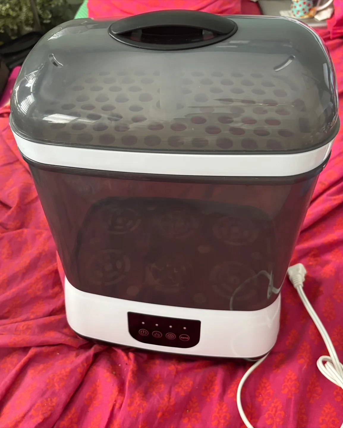 Bottle Sterilizer and Dryer (by Dr Browns) thumbnail