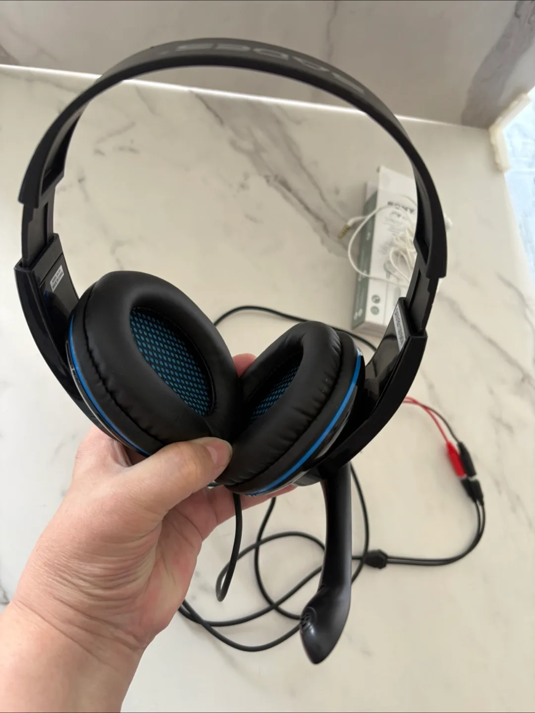 Free Sony Earphones + SADES Gaming Headset image indicator(5)