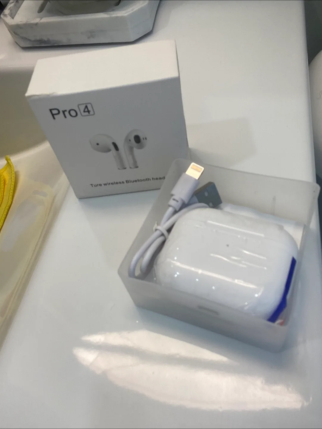 Pro 4 Wireless Bluetooth Earphones - New 🇨🇦 image indicator(2)