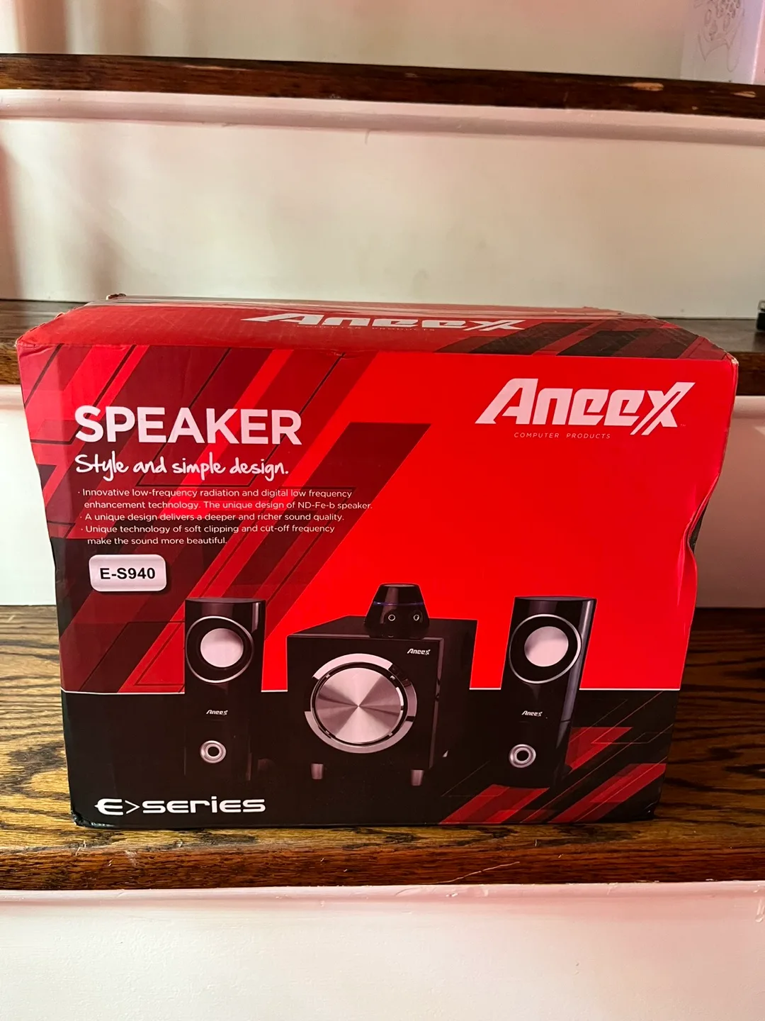 Aneex E-S940 2.1 Channel Multimedia Speaker System thumbnail