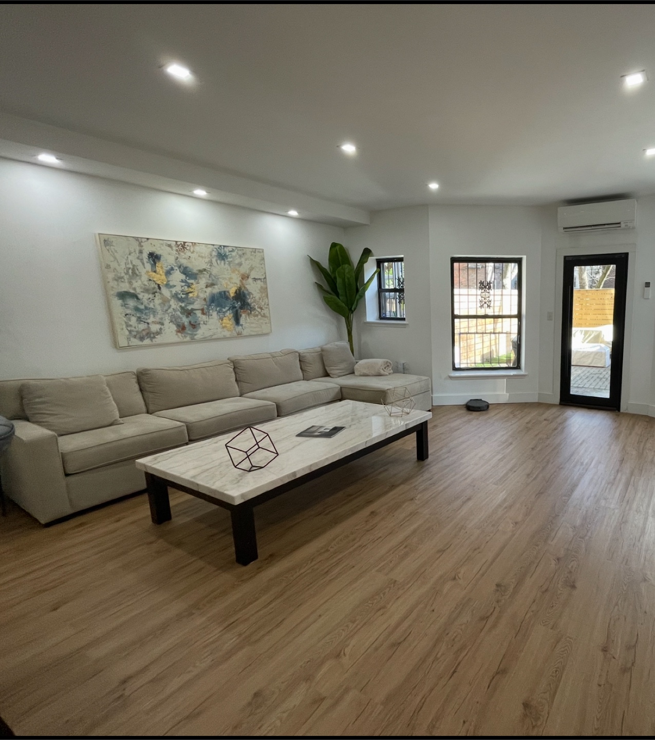 Modern Marble Coffee Table – $300 - photo 5