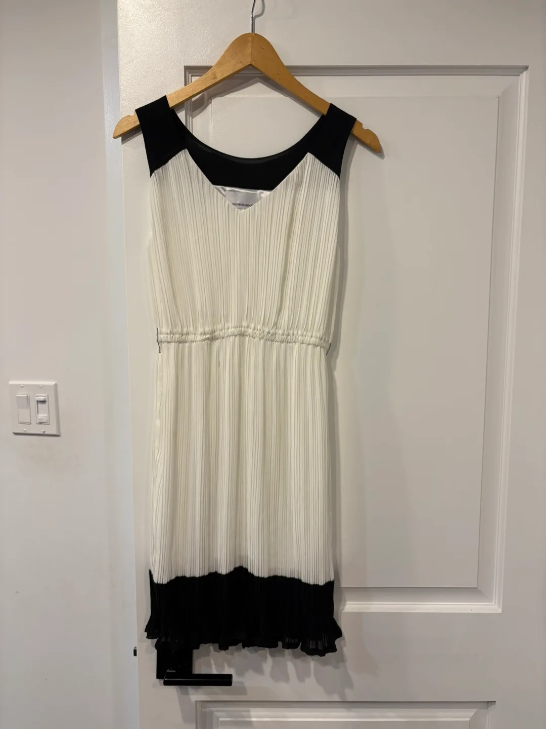 213Industry Dress - Size S thumbnail