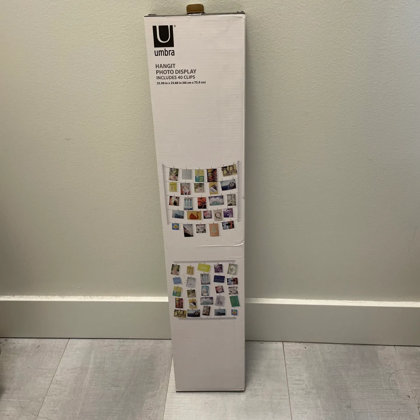 New Umbra Hangit Photo Display with 40 Clips - NEW thumbnail