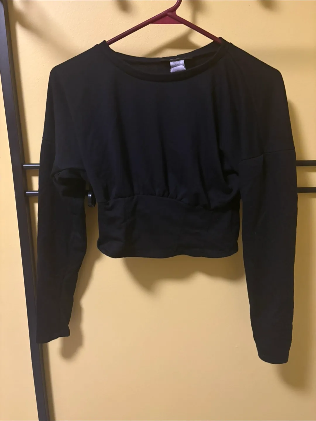 Black long sleeve top (Small) (Barely worn) (FREE) thumbnail