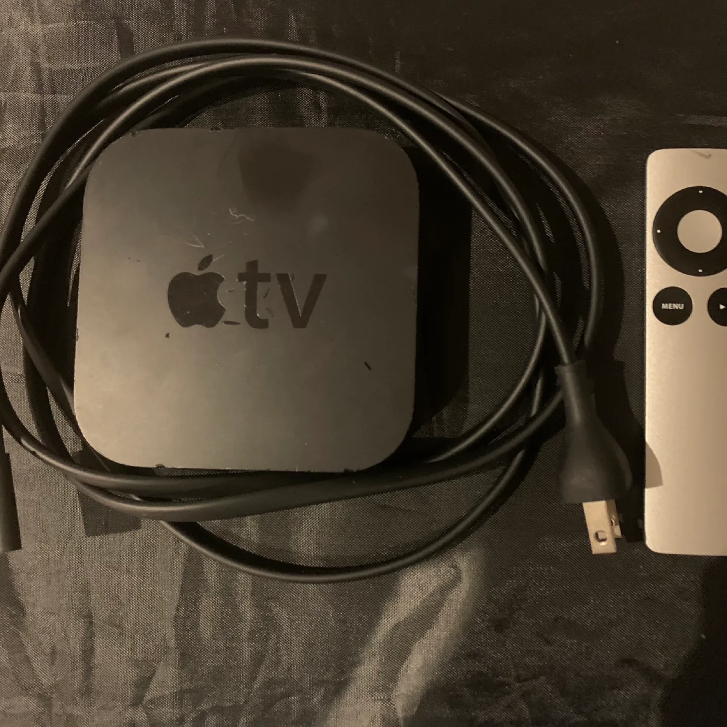 Apple TV with Remote 🇨🇦 image indicator(2)