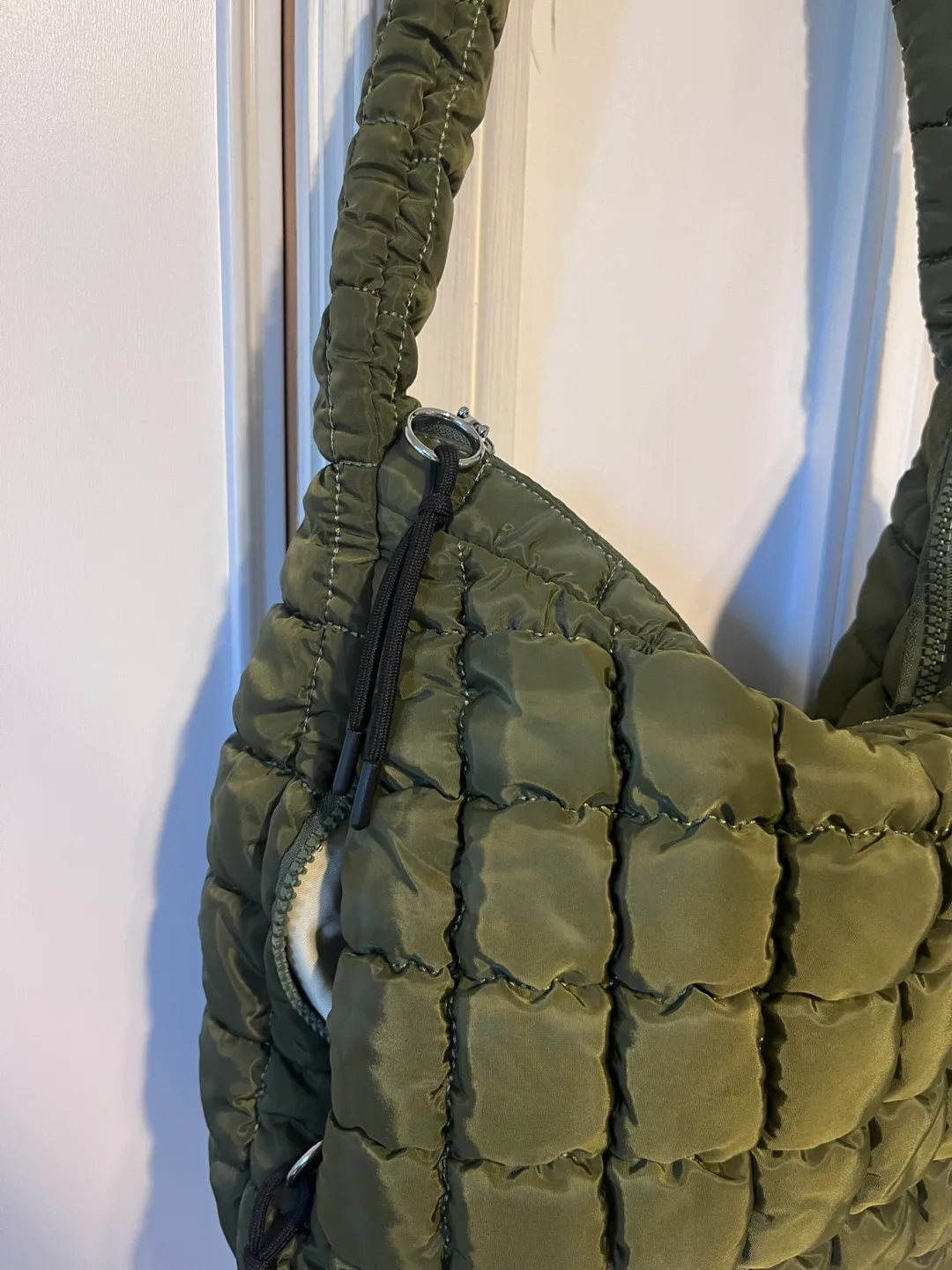 Quilted Puffer Olive Green Shoulder/crossbody/hand bag image indicator(4)