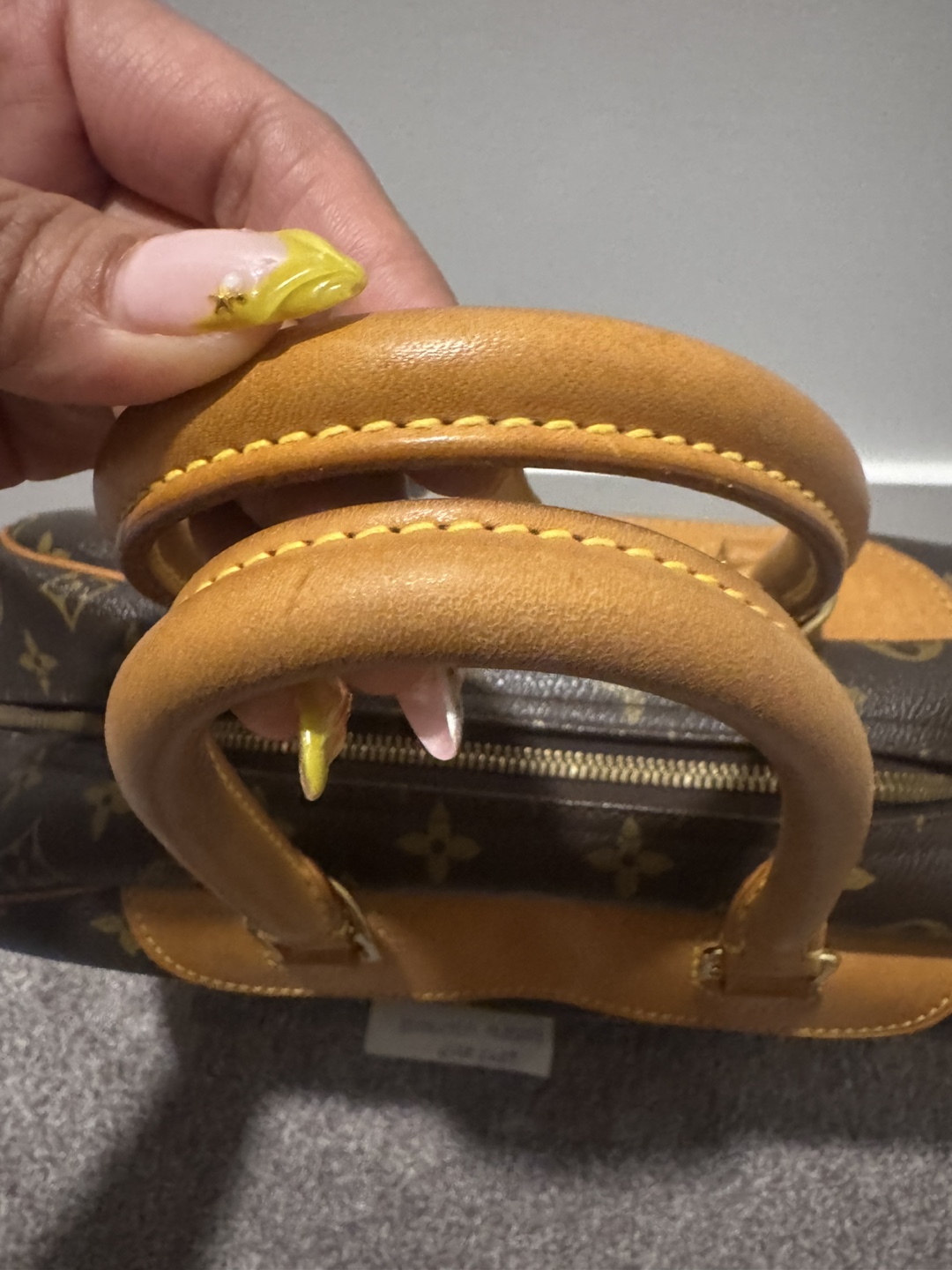 Louis Vuitton Monogram Canvas Handbag - photo 3