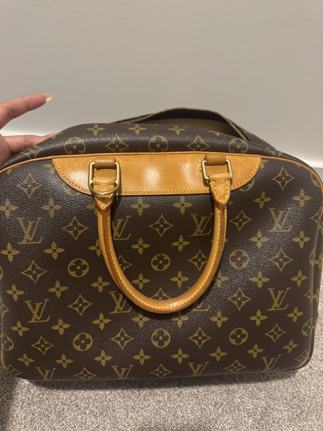 Louis Vuitton Monogram Canvas Handbag - photo 5