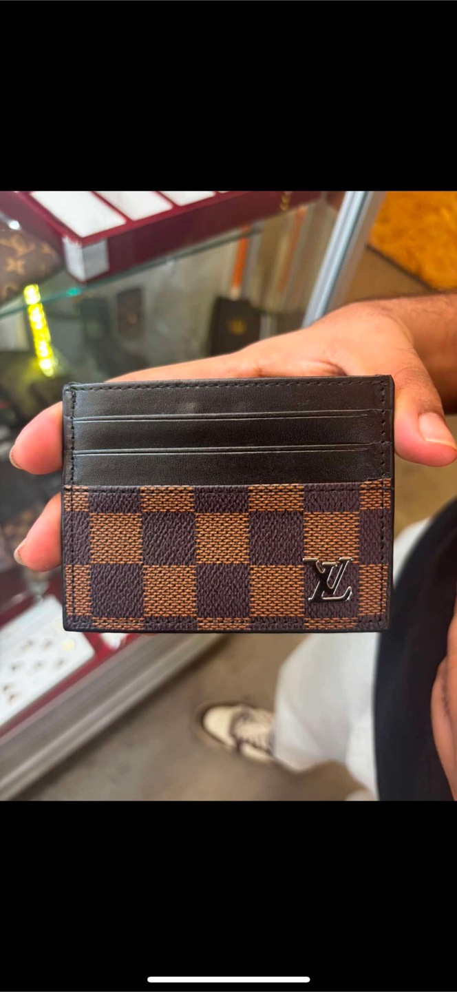 Designer Card Holders - Louis Vuitton, Gucci, Burberry - photo 2