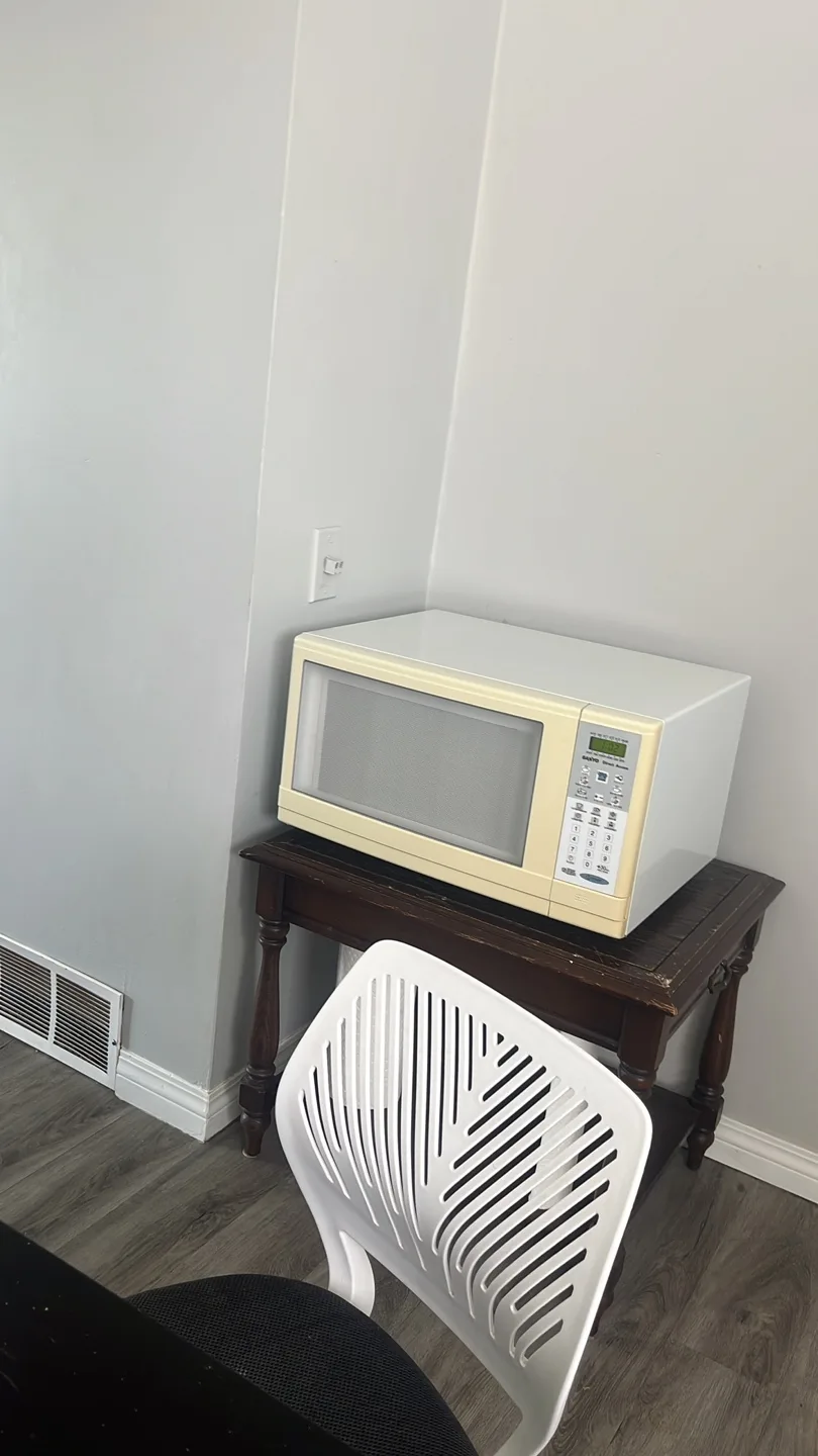 Sanyo Microwave Oven thumbnail