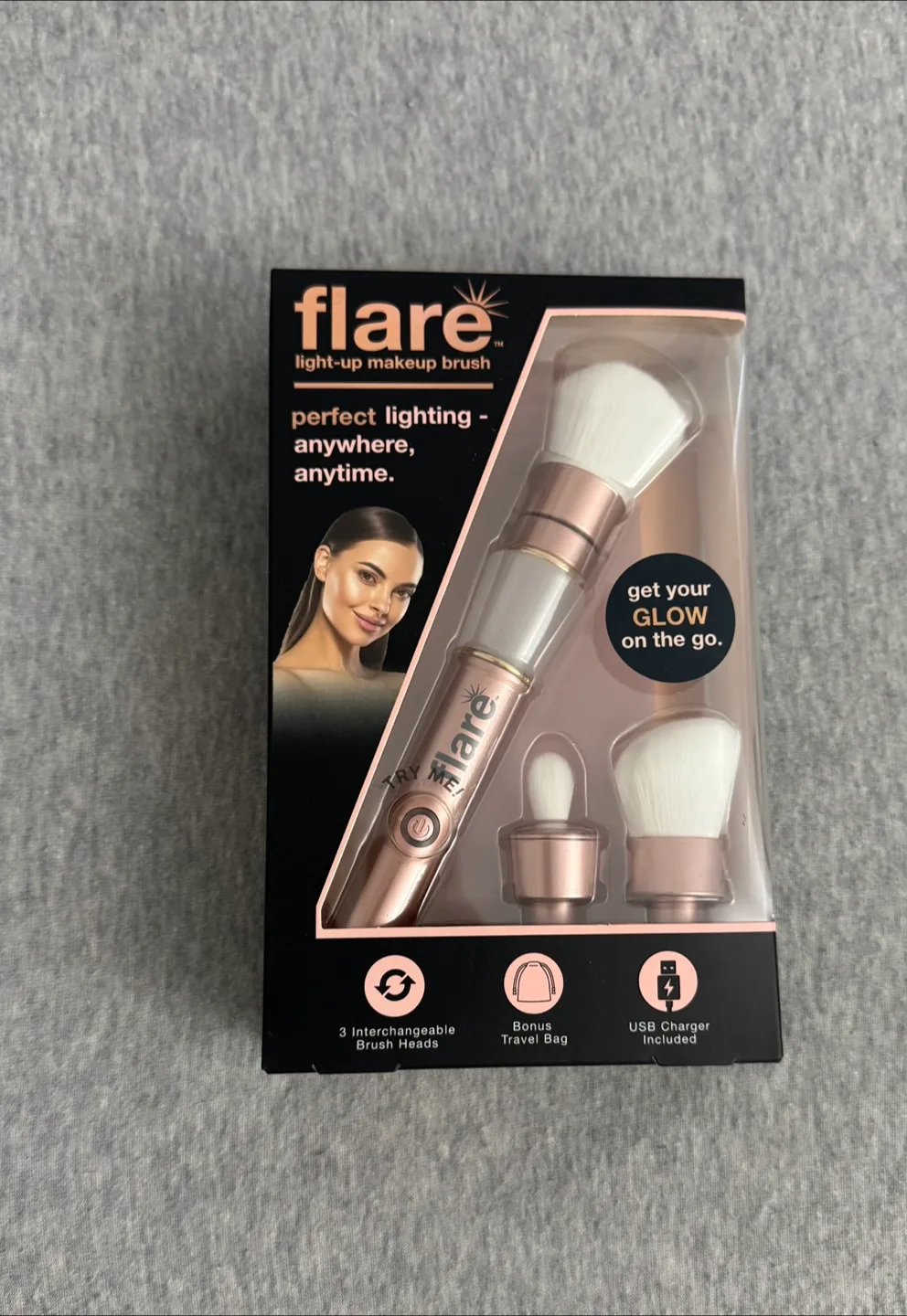 Flare Light-Up Makeup Brush - New in Box! thumbnail
