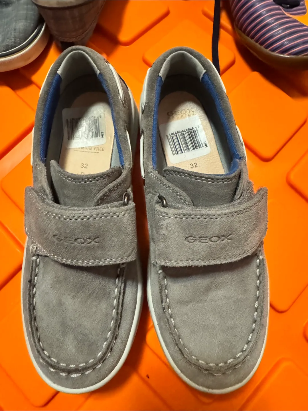 New- Geox suede shoes size 1 for kid thumbnail