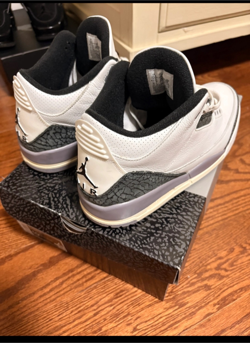 Air Jordan 3, US 10.5 - photo 2