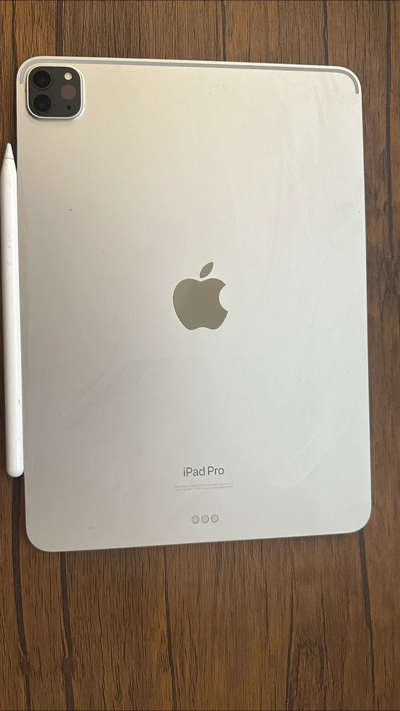 iPad Pro M2 128 GB w Apple Pencil thumbnail