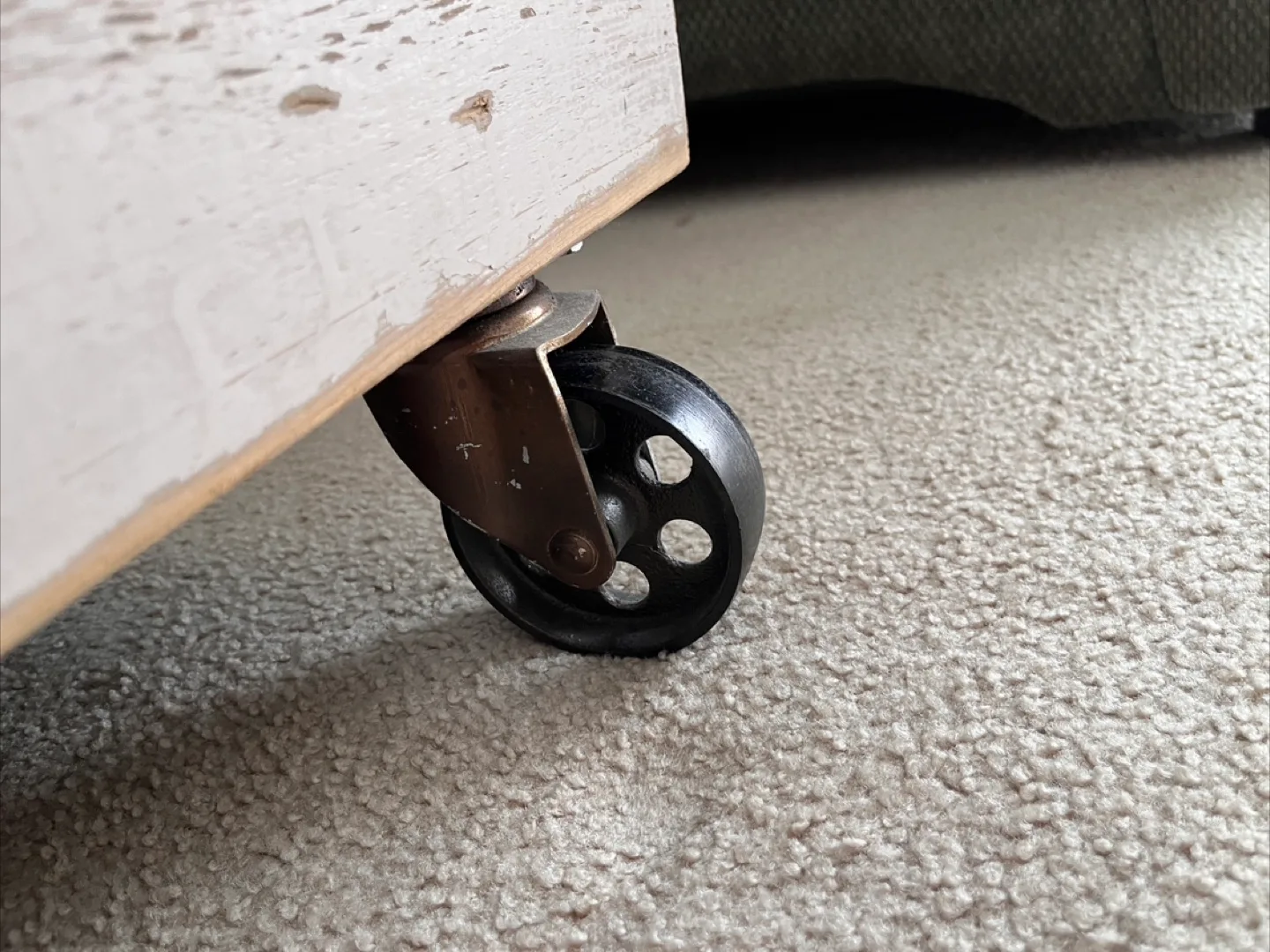 Rustic Wooden Coffee Table 🇨🇦 image indicator(5)