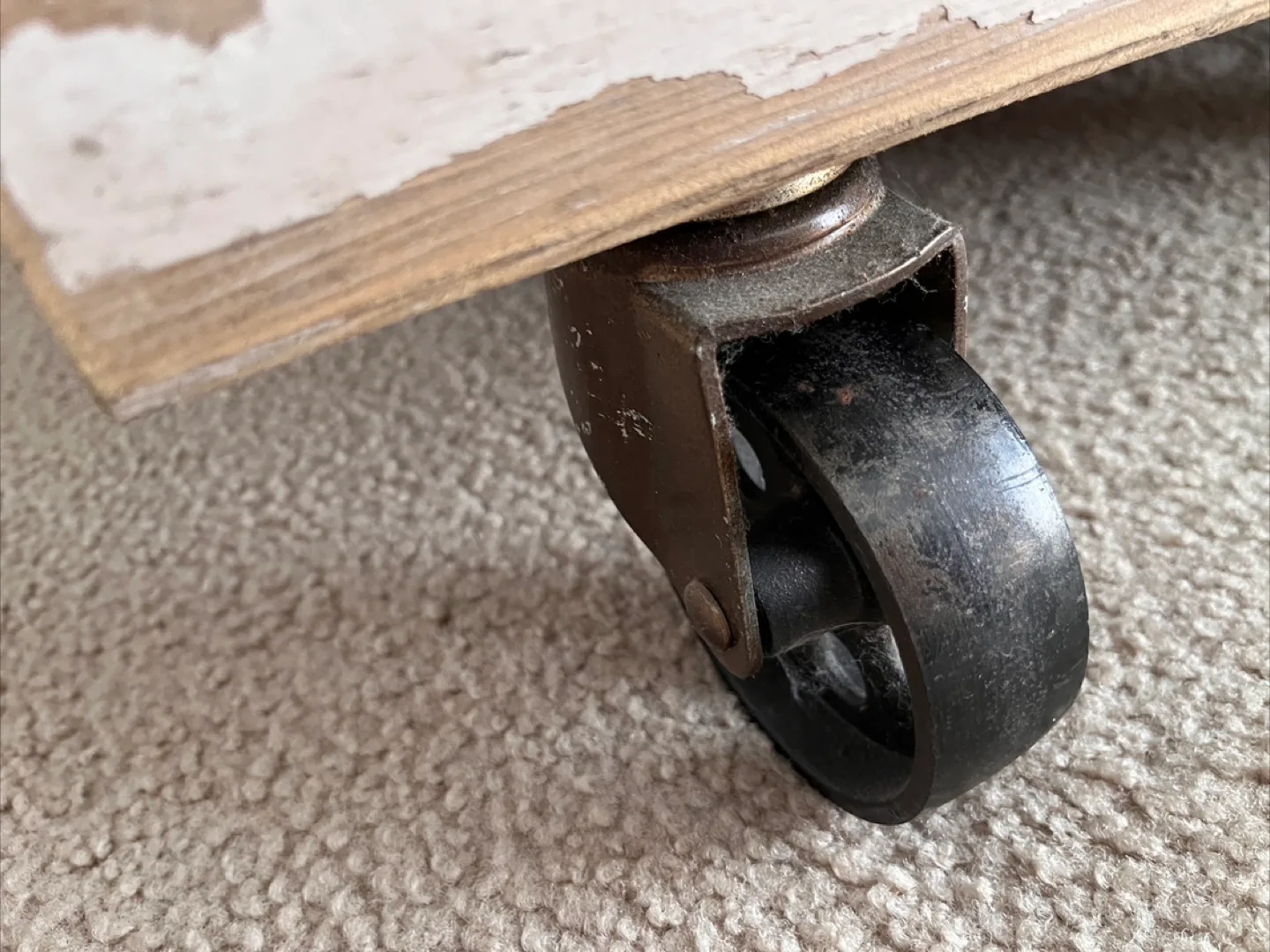 Rustic Wooden Coffee Table 🇨🇦 image indicator(4)