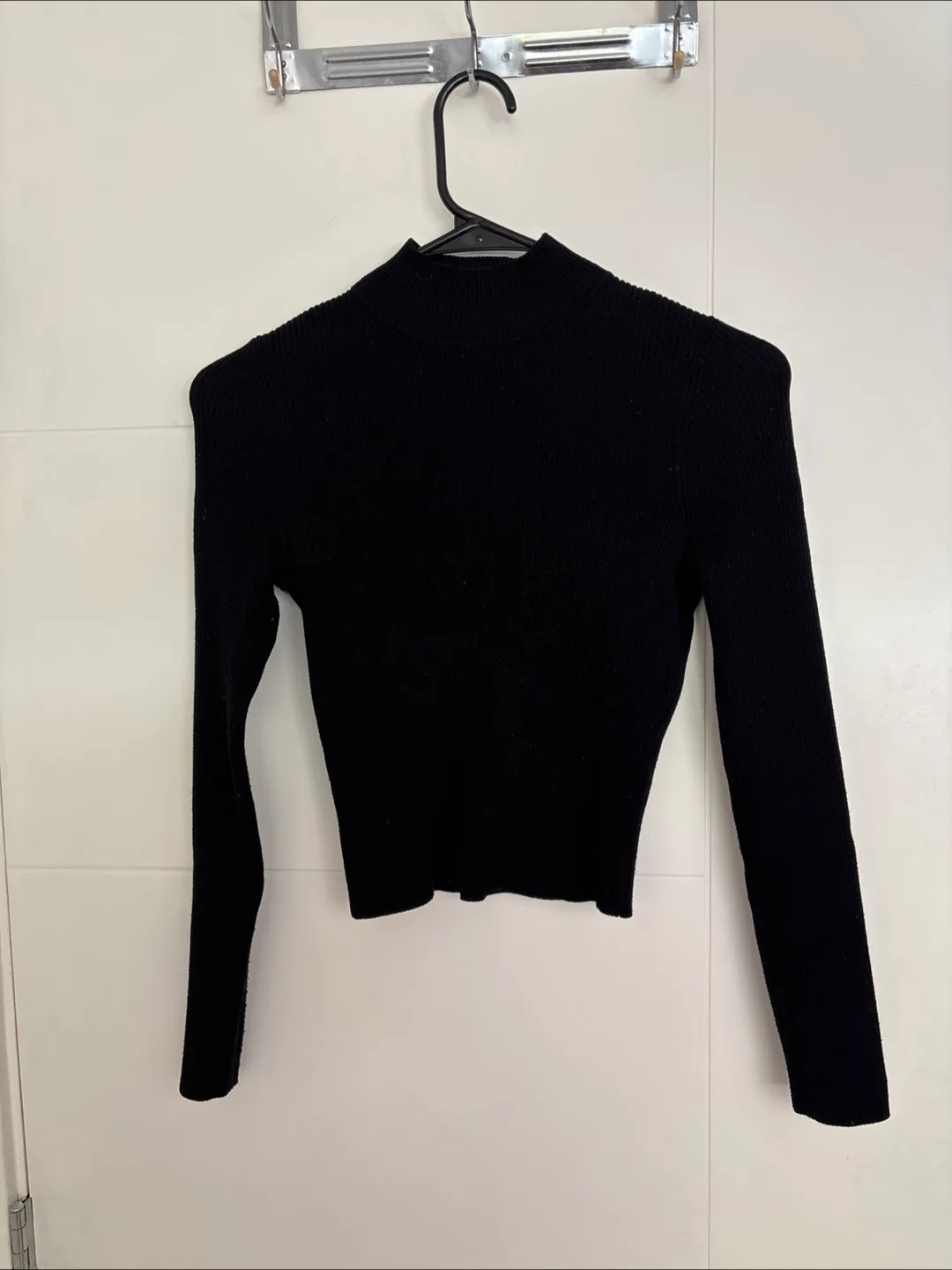 H&M Divided Black Long Sleeve - Size S thumbnail
