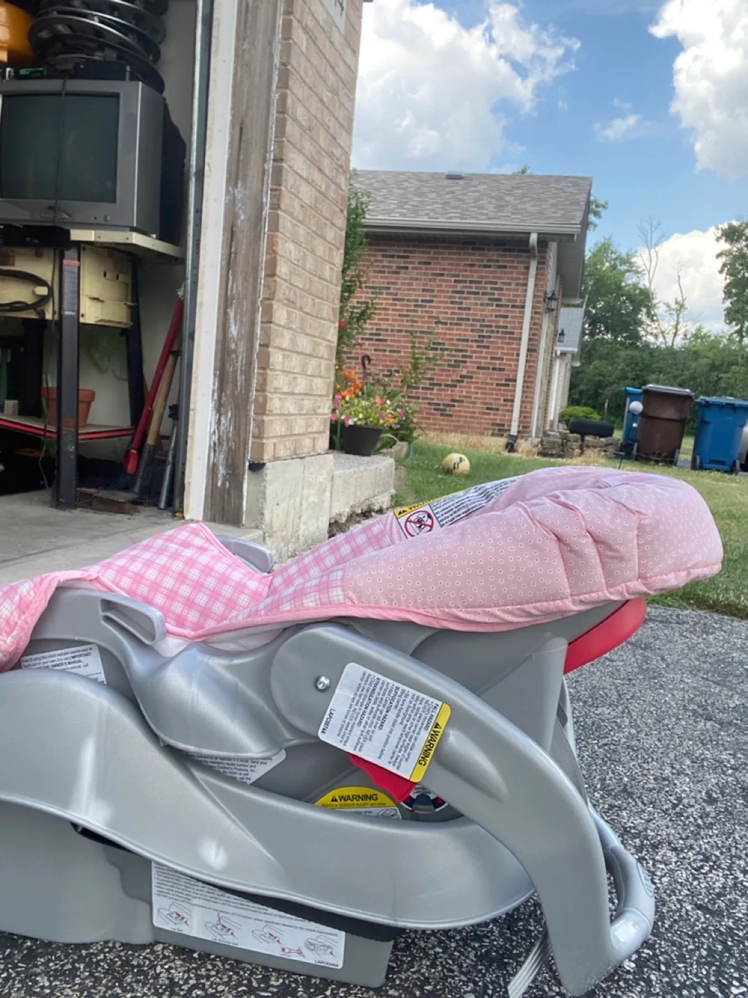 Graco SnugRide Infant Car Seat - Pink Plaid thumbnail
