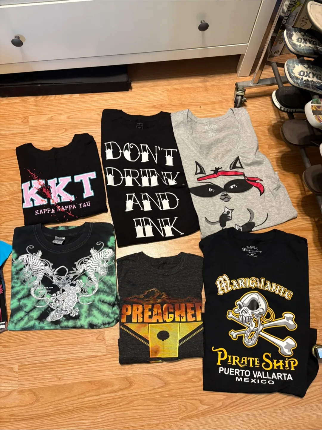Women’s Shirts Size Small/ Medium thumbnail