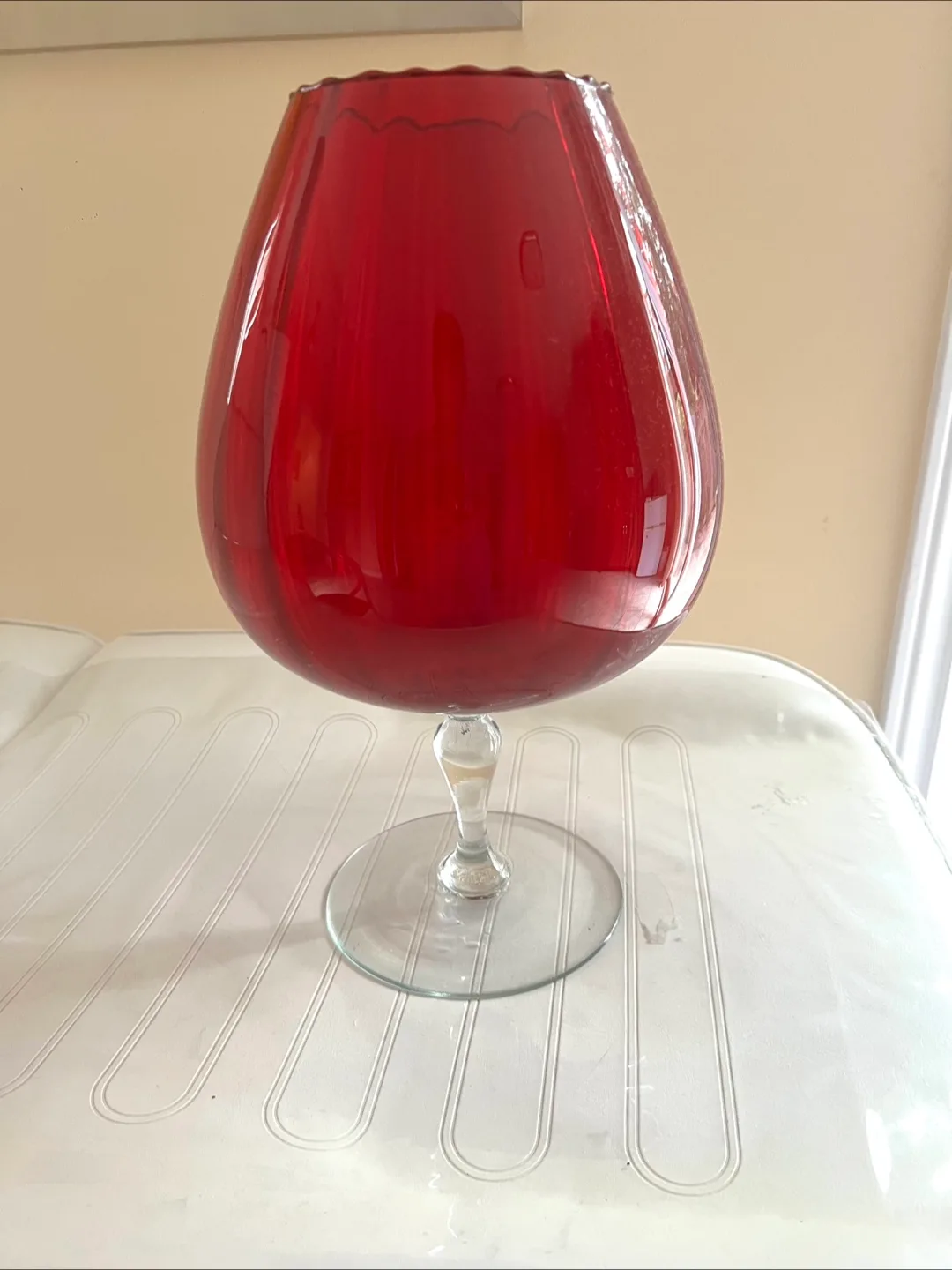 Red Glass Vase thumbnail